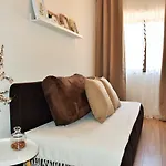 Antonija شقة